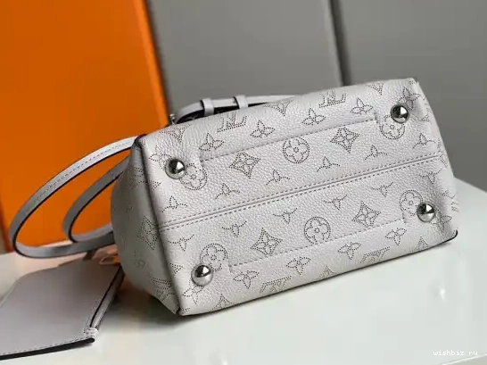 WIS LOUIS HINA PM VUITTON 0523